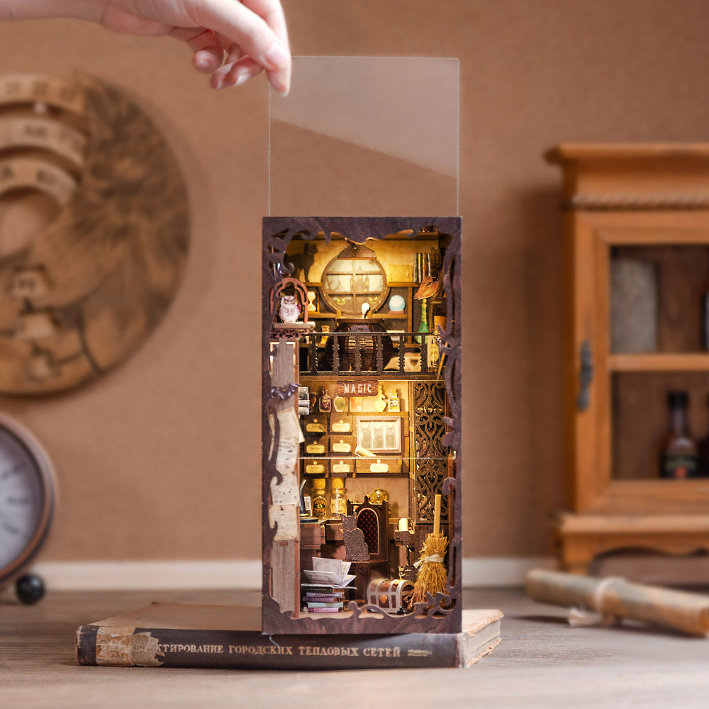 PUZZLESBEST DIY Book Nook Kit (Magic Pharmacist)