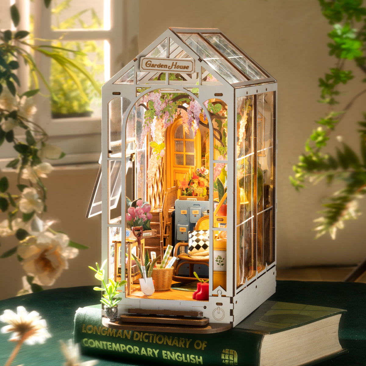 Rolife Holiday Garden House DIY Book Nook Kit TGB06