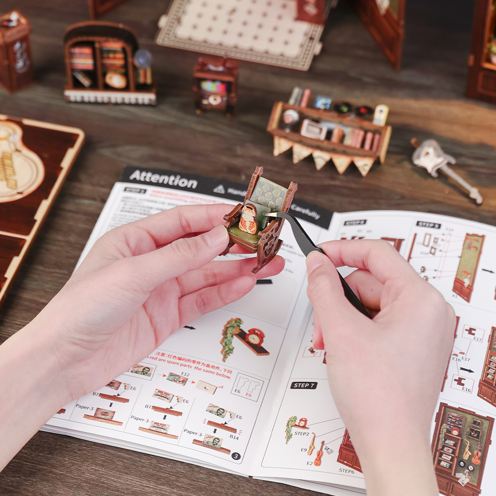 PUZZLESBEST DIY Book Nook Kit | Memories Music Bookshop