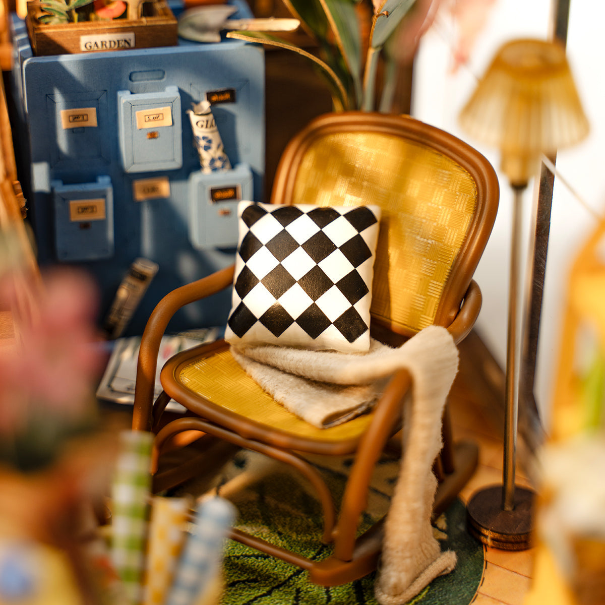PUZZLESBEST DIY Book Nook | Holiday Garden House