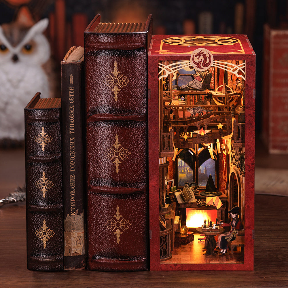 PUZZLESBEST DIY Book Nook Kit (Flame Common Room)